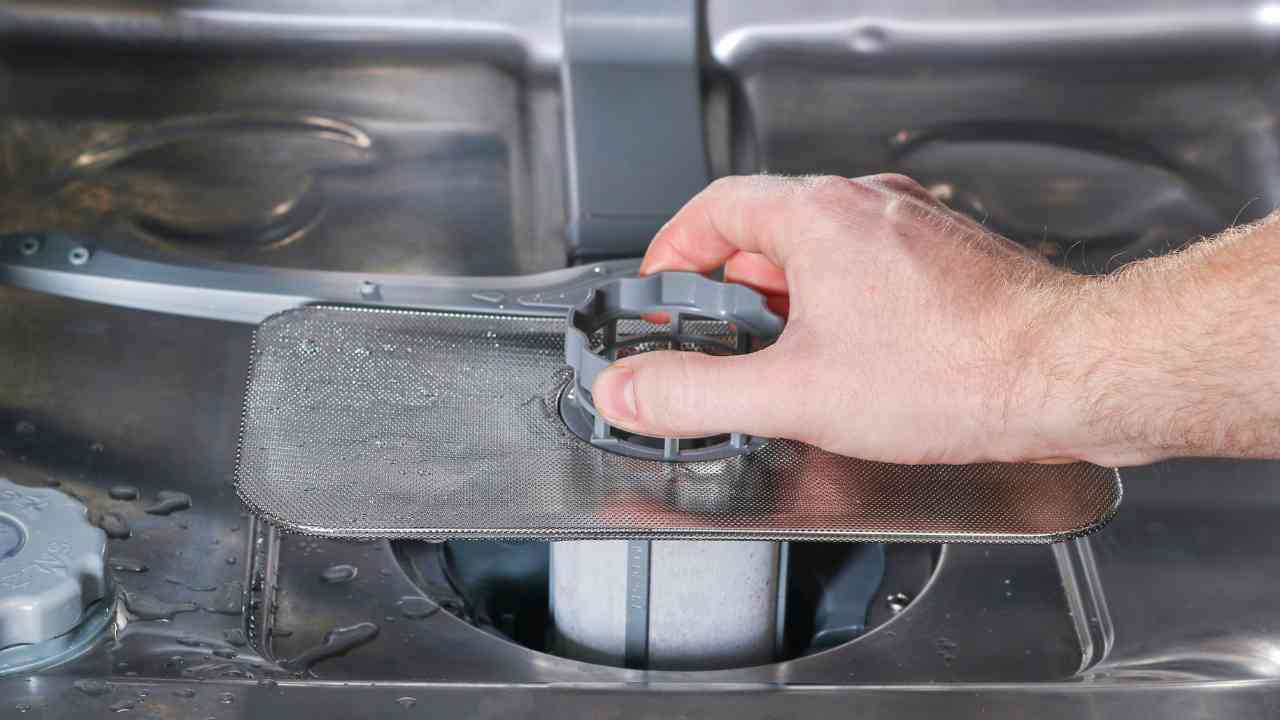 Pulire filtro della lavastoviglie - Sevenonline.it